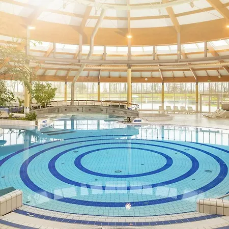 Strandnahe Rex Rugia: Balkon & Wellness-zugang